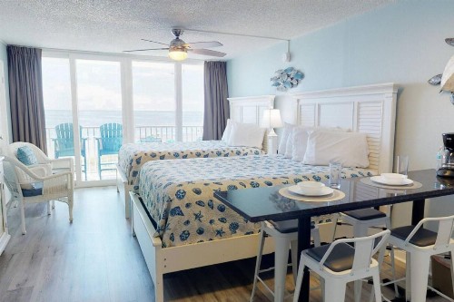 319 - Island Inn - image 40