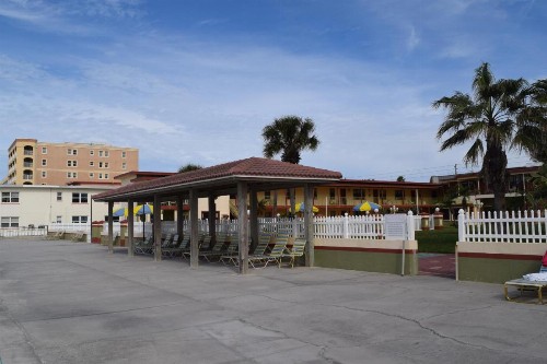 Sails Resort Motel - image 7