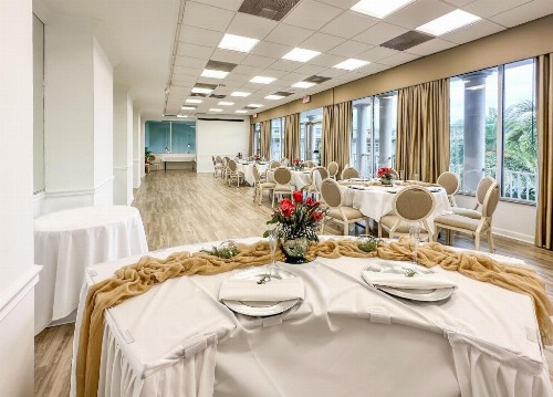 Thunderbird Beach Resort - image 7