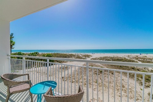 Provident Oceana Beachfront Suites - image 10