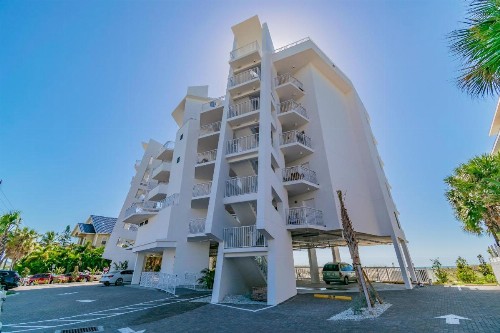 Provident Oceana Beachfront Suites - image 5