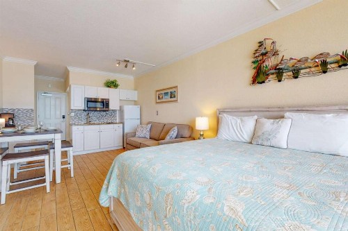 609 - Island Inn - image 7