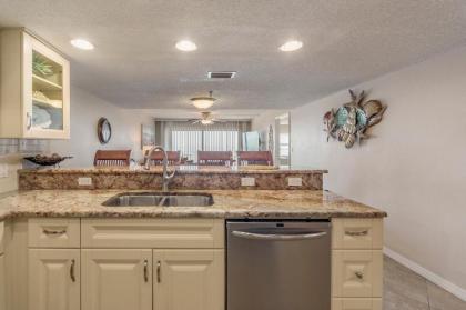#308 Beach Place Condos - image 8