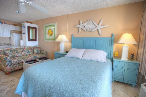 409 - Island Inn - image 13