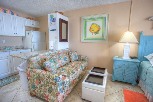 409 - Island Inn - image 3