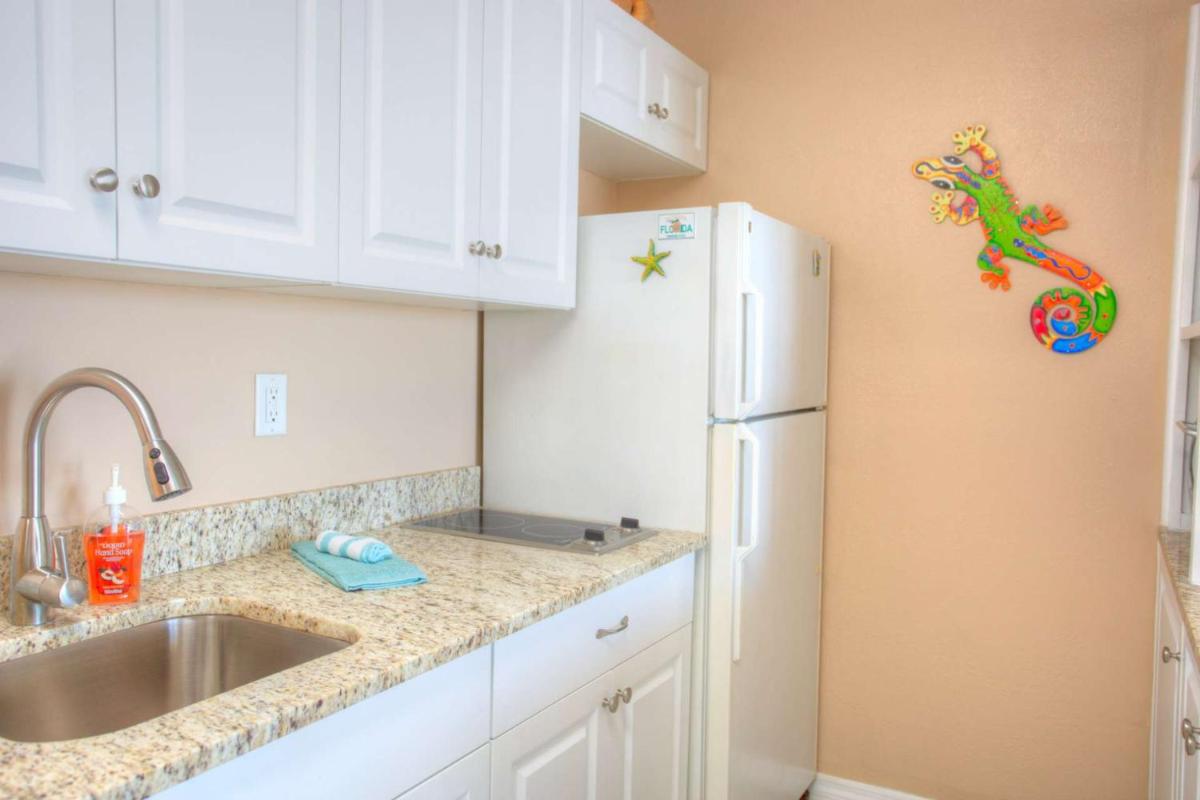 409 - Island Inn - image 4