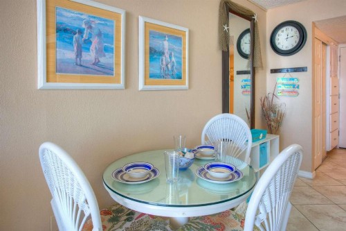 409 - Island Inn - image 5
