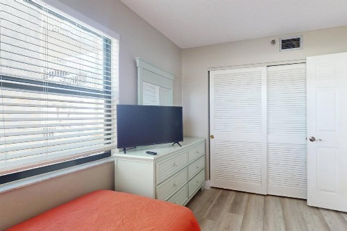 101 - Las Brisas - image 20