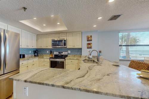 101 - Las Brisas - image 35