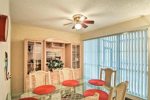Madeira Beach Yacht Club Condo Walk to Shops! - image 3