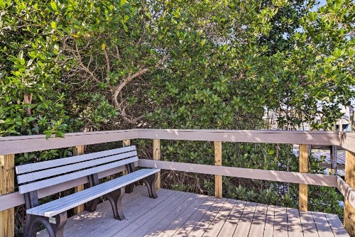 Treasure Island Bungalow- Walk to Gulf and Pier - image 11