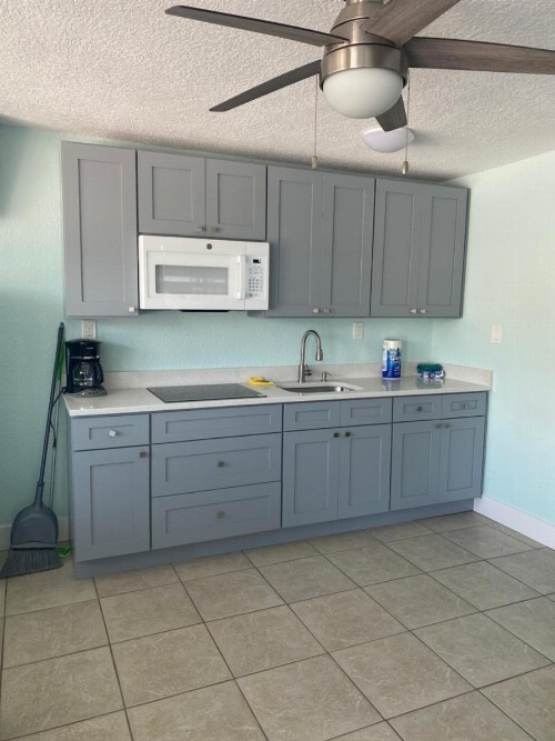 Sand Vista Motel - image 11
