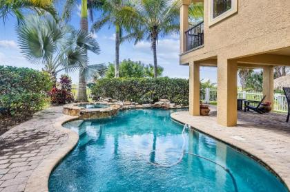 Hidden treasure   Beach front pool spa Florida