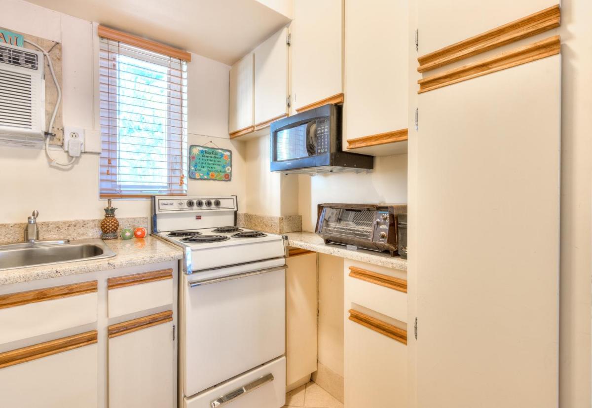 Tropic Terrace #8 - Beachfront Rental condo - image 4