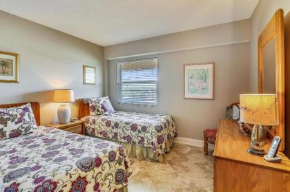 Villa Madeira 405 Updated beach front walk to Johns Pass - image 14