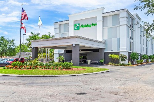Holiday Inn - St. Petersburg West an IHG Hotel