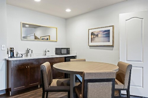 Holiday Inn - St. Petersburg West an IHG Hotel - image 24