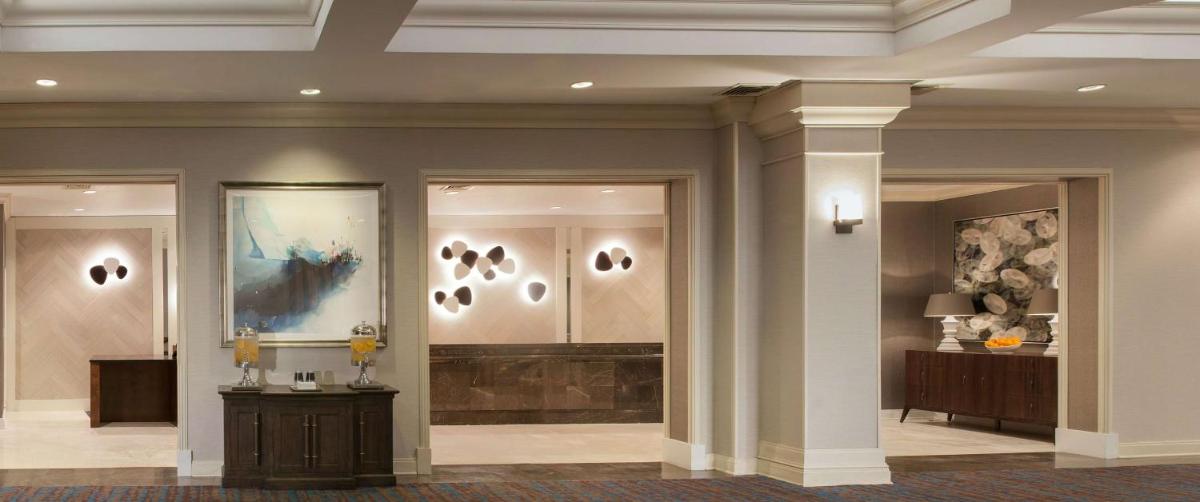 Hilton St. Petersburg Bayfront - image 5