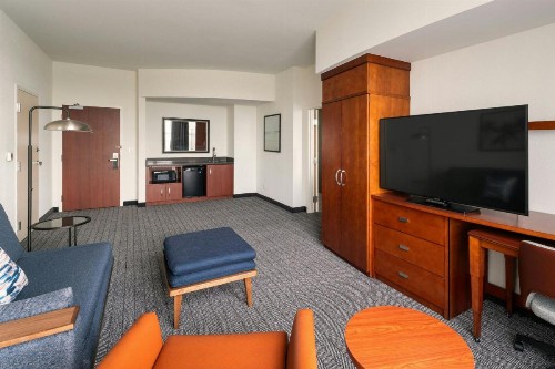 Courtyard by Marriott St. Petersburg Downtown - image 10