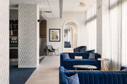 Courtyard by Marriott St. Petersburg Downtown - image 12