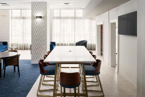 Courtyard by Marriott St. Petersburg Downtown - image 19