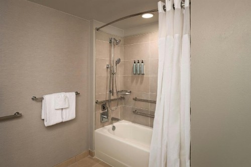 Courtyard by Marriott St. Petersburg Downtown - image 20