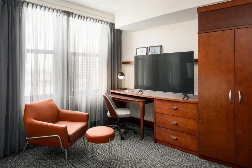 Courtyard by Marriott St. Petersburg Downtown - image 24