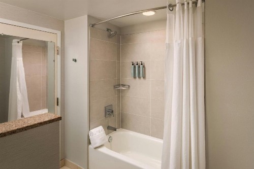 Courtyard by Marriott St. Petersburg Downtown - image 27