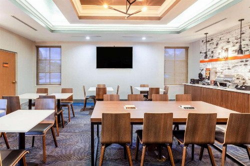 La Quinta by Wyndham St. Petersburg Northeast *Newly Renovated - image 16