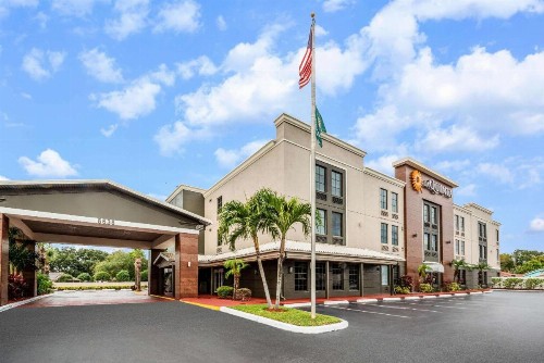 La Quinta by Wyndham St. Petersburg Northeast *Newly Renovated - image 21