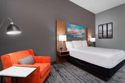 La Quinta by Wyndham St. Petersburg Northeast *Newly Renovated - image 34