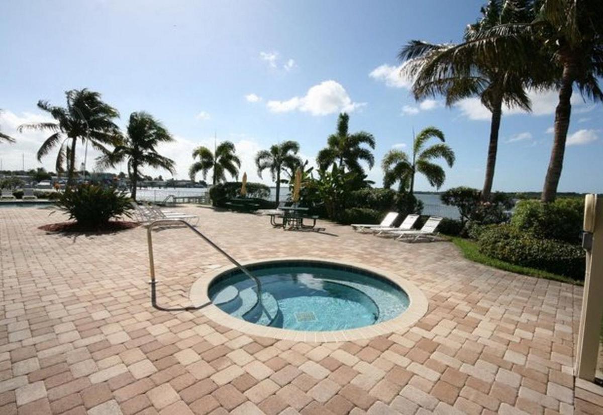 Boca Ciega Resort - image 5
