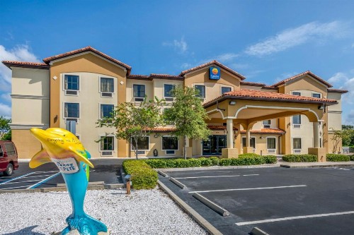 Comfort Inn & Suites Northeast - Gateway - image 42