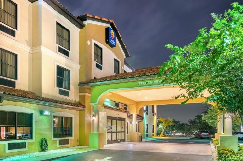 Comfort Inn & Suites Northeast - Gateway - image 50
