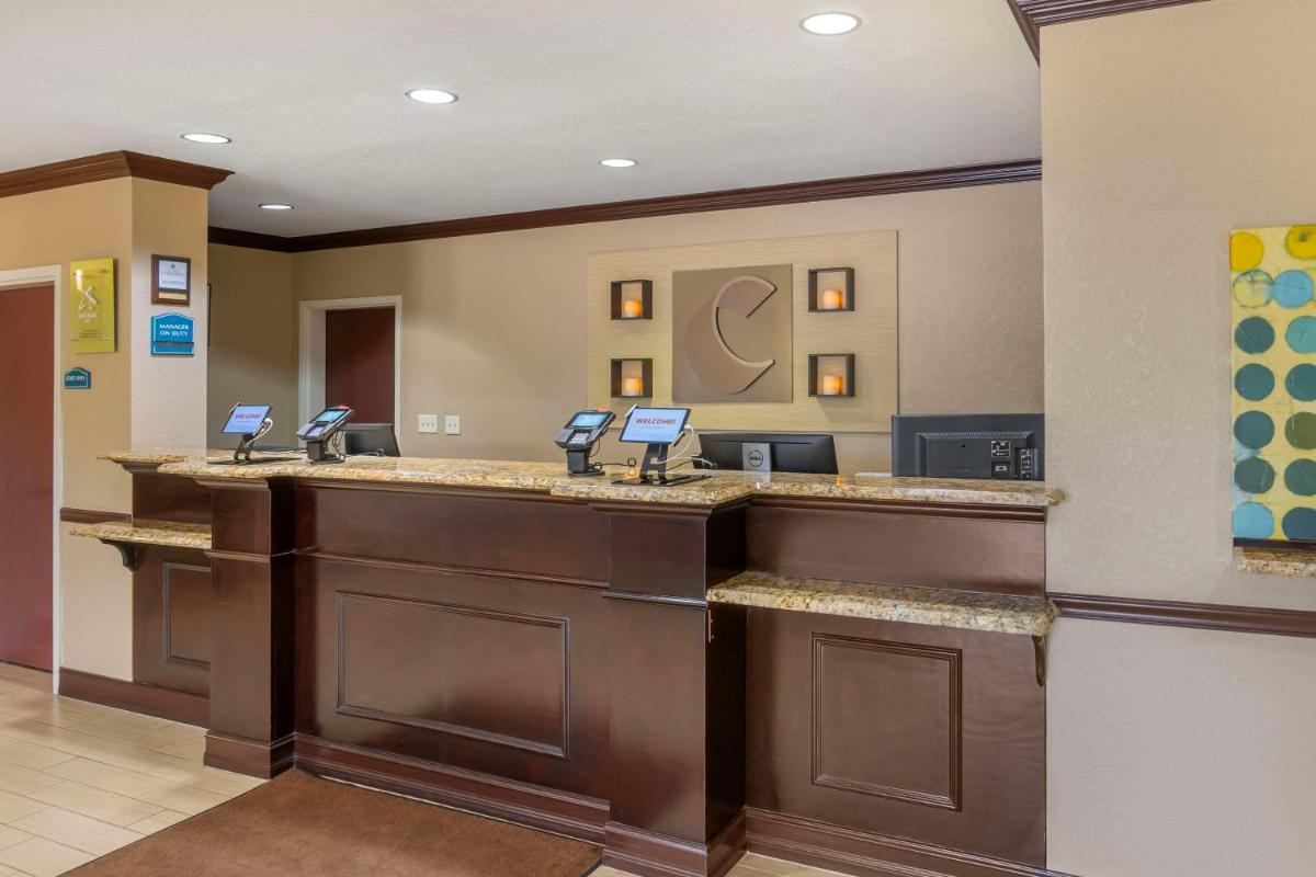 Comfort Inn & Suites Northeast - Gateway - image 7
