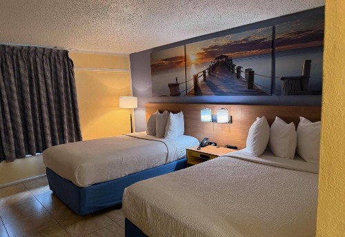 Days Inn by Wyndham St. Petersburg / Tampa Bay Area - image 30