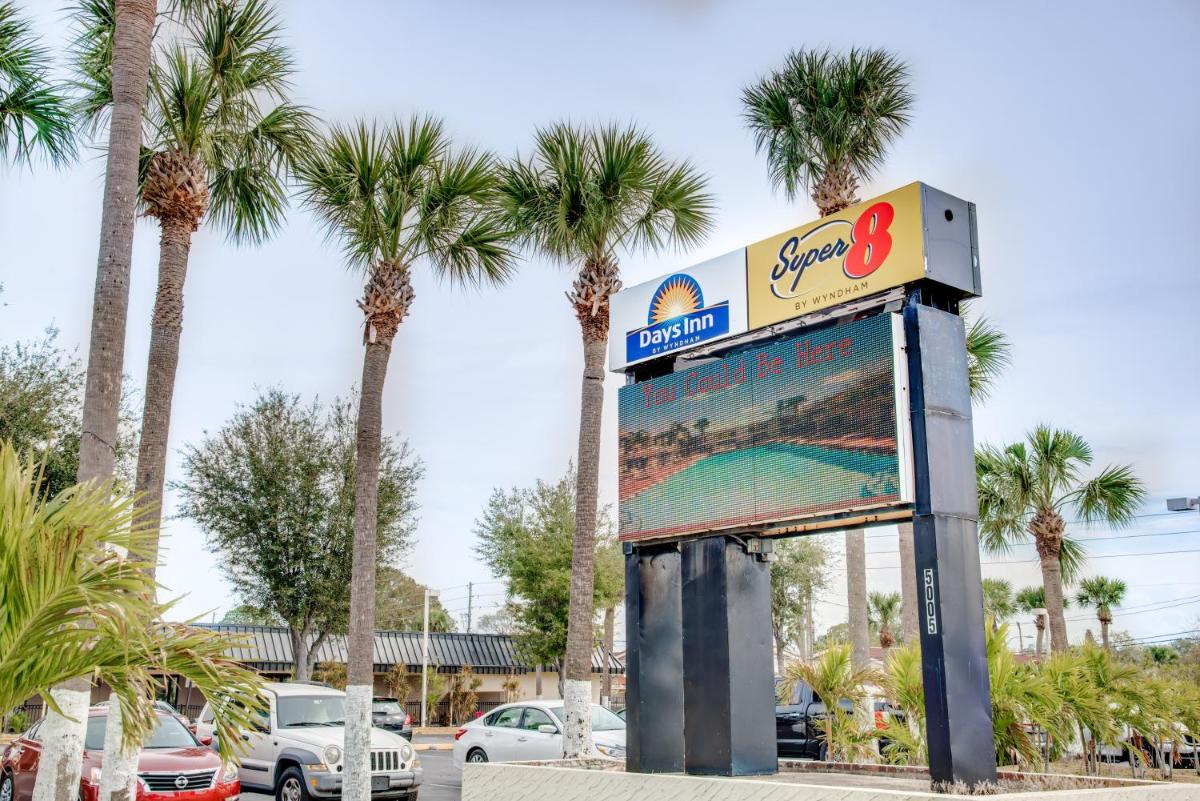 Days Inn by Wyndham St. Petersburg / Tampa Bay Area - image 7