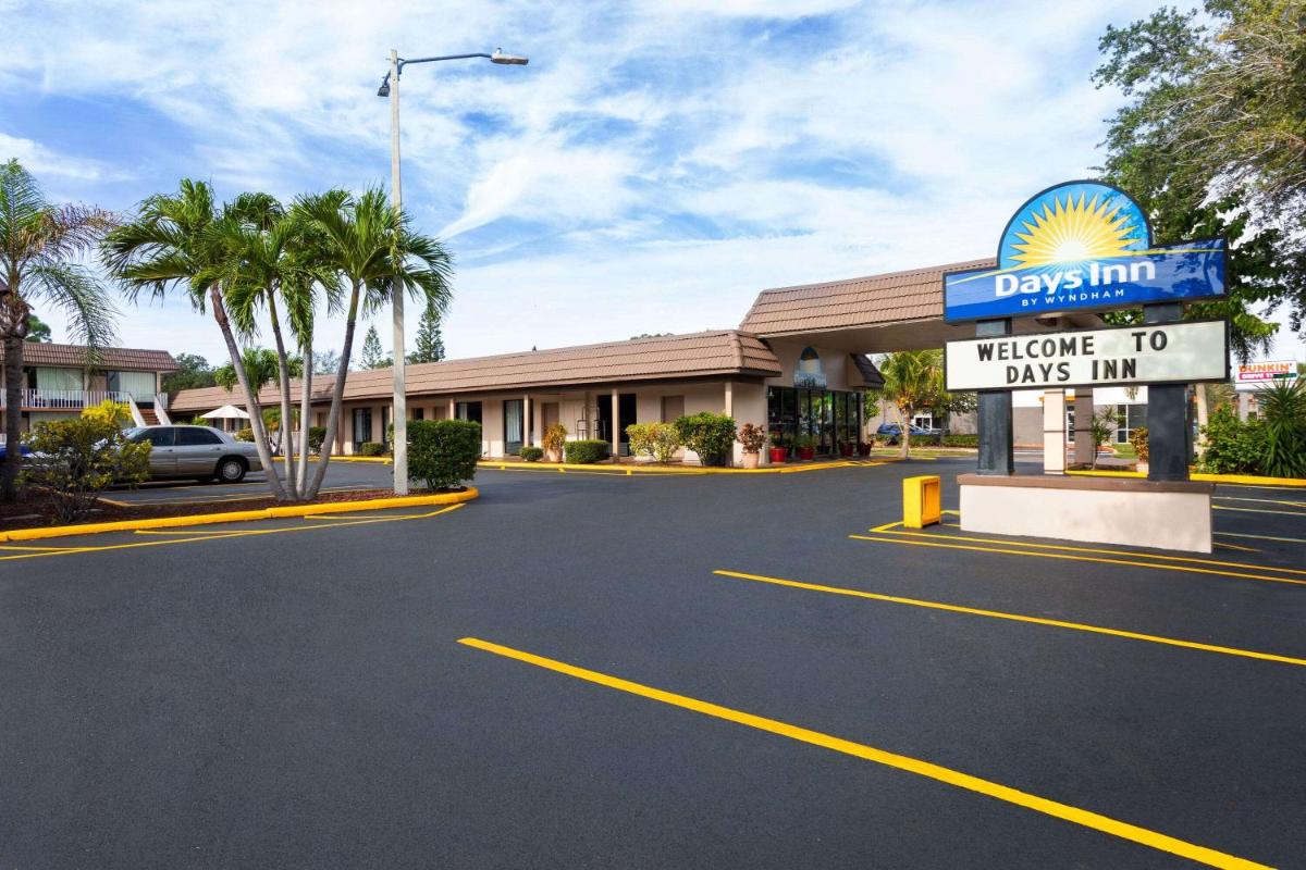 Days Inn by Wyndham St. Petersburg Central - image 4