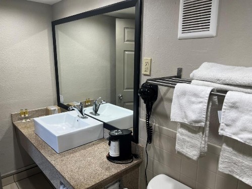 Days Inn by Wyndham St. Petersburg Central - image 41