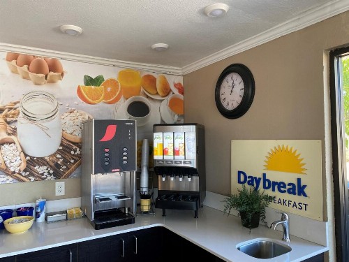 Days Inn by Wyndham St. Petersburg Central - image 44