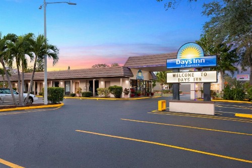 Days Inn by Wyndham St. Petersburg Central - image 6