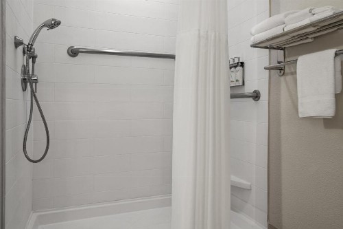 Holiday Inn Express St. Petersburg North / I-275 an IHG Hotel - image 13
