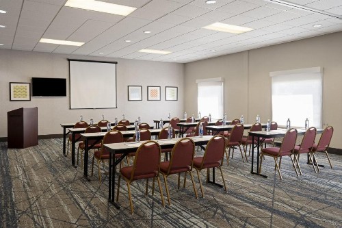 Holiday Inn Express St. Petersburg North / I-275 an IHG Hotel - image 27
