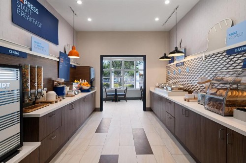 Holiday Inn Express St. Petersburg North / I-275 an IHG Hotel - image 30