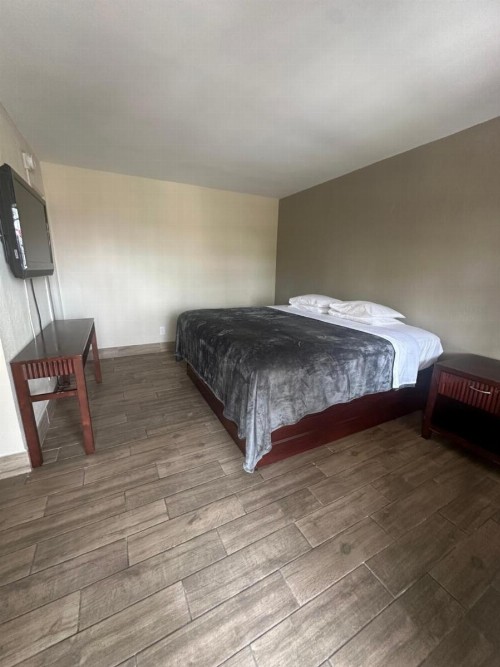Budget Inn - St. Petersburg - image 18