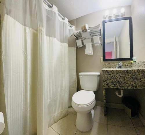 Budget Inn - St. Petersburg - image 8
