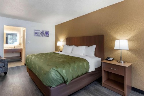 Quality Inn Saint Petersburg North-Tampa Bay - image 14