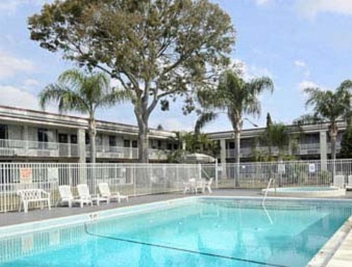 Quality Inn Saint Petersburg North-Tampa Bay - image 2