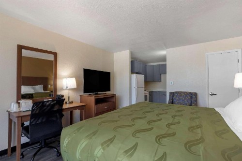 Quality Inn Saint Petersburg North-Tampa Bay - image 26
