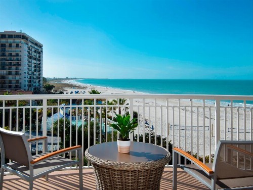 Beach House Suites by the Don CeSar - image 19